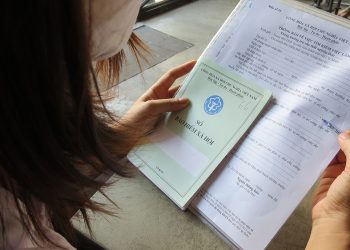 Công ty không trả giấy tờ khi người lao động nghỉ việc liệu có bị phạt