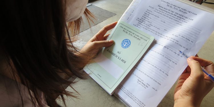 Công ty không trả giấy tờ khi người lao động nghỉ việc liệu có bị phạt